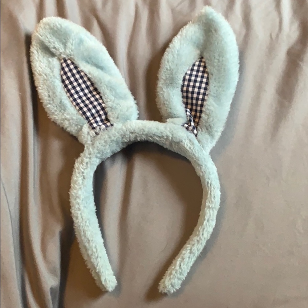 Bunny ears